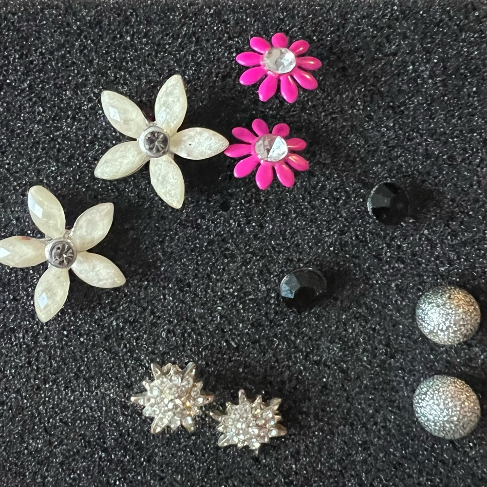 Stud earrings set of 5